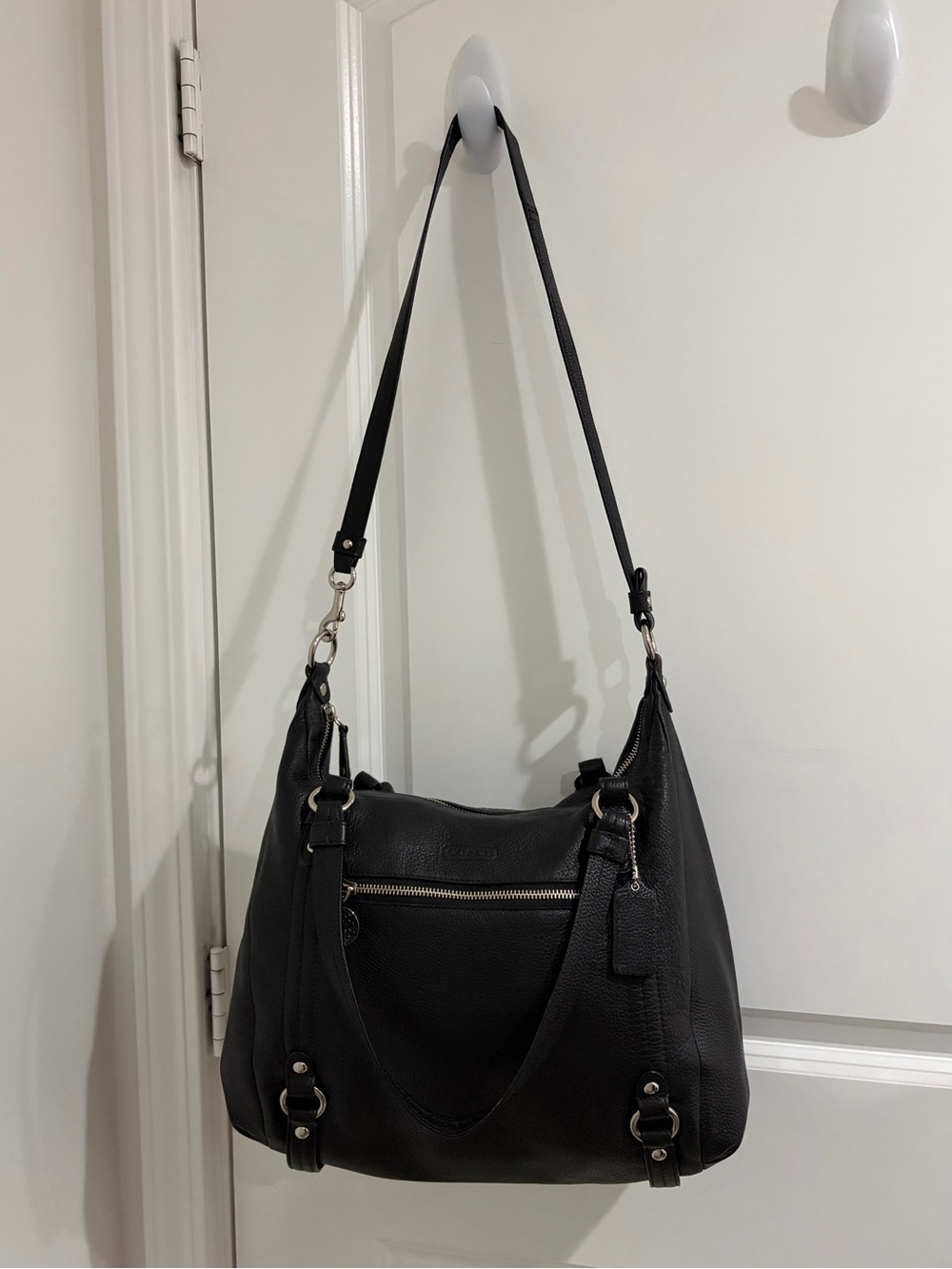 Coach Black Leather Shoulder Bag - F17566